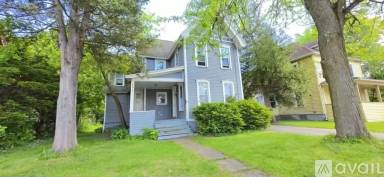 Main picture of 151 Tompkins St