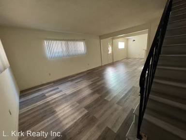 Main picture of 4200 E 10th St