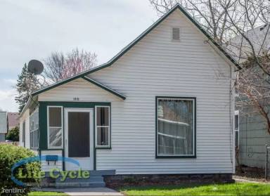 Main picture of 1010 Adams St SE