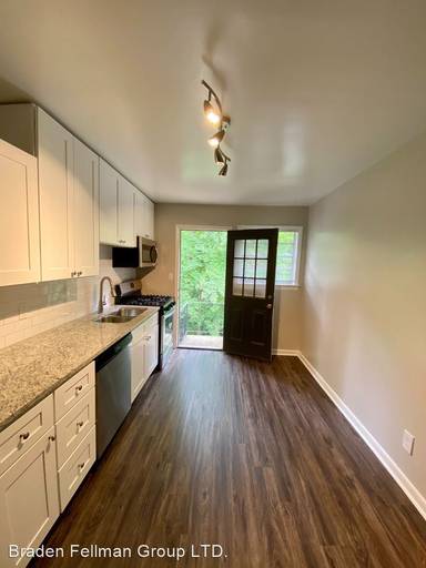 Main picture of 225 Hillcrest Ave