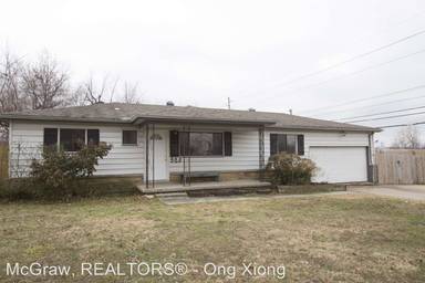 Main picture of 523 W Toledo Pl