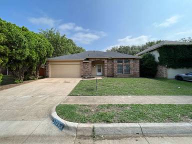 Main picture of 3100 Clovermeadow Dr