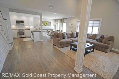Main picture of 3241 Harbor Blvd