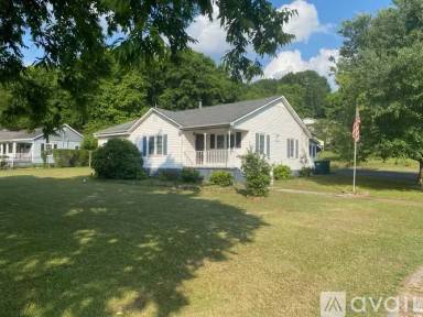 Main picture of 315 Valley View Dr