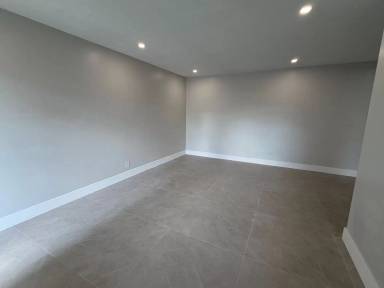 Main picture of 2418 Polk St