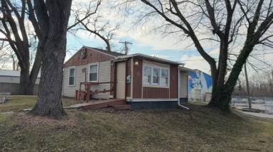 Main picture of 900 Wabash Ave