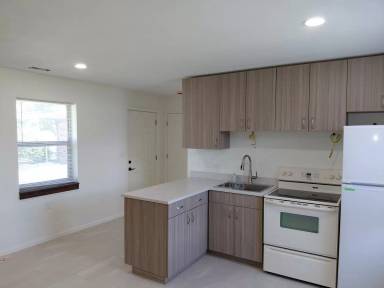 Main picture of 102 N Cedar St