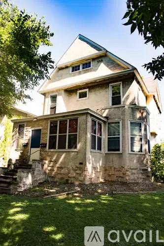 Main picture of 934 15th Ave SE