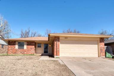 Main picture of 303 Kimberly Ln