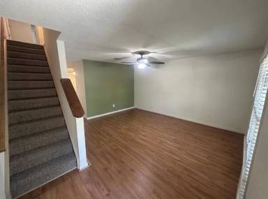 Main picture of 36 Sparger Springs Ln