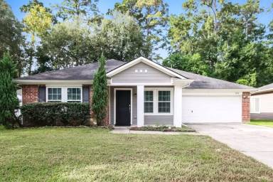 Main picture of 18154 Windy Oaks Ct