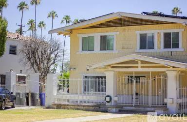Main picture of 409 W 17th St