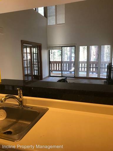 Main picture of 120 Country Club Dr