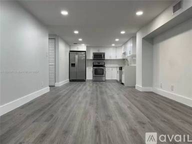 Main picture of 4725 SW 62nd Ave