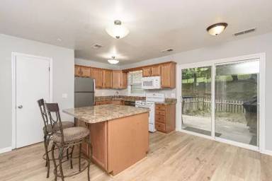 Main picture of 1821 Sussex Rd