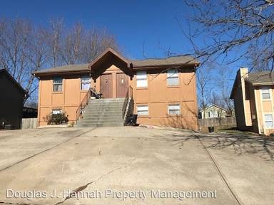 Main picture of 8608 NW 83rd St