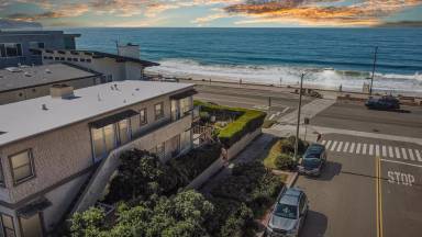 Main picture of 1400 Esplanade