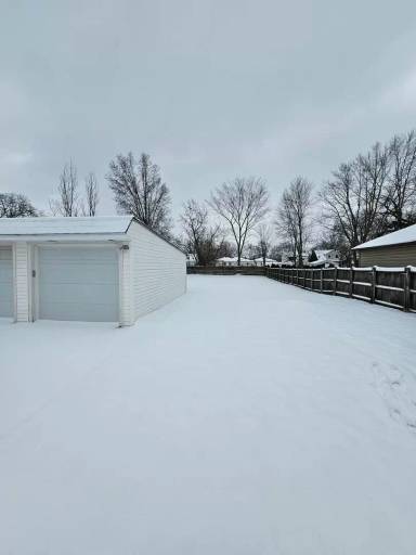 Main picture of 11017 Woodview Blvd