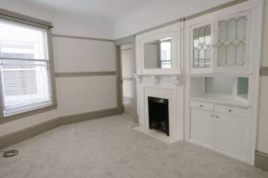 Main picture of 1280 Union St