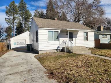 Main picture of 3904 W Wellesley Ave