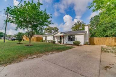 Main picture of 6501 Bellview Pines Pl