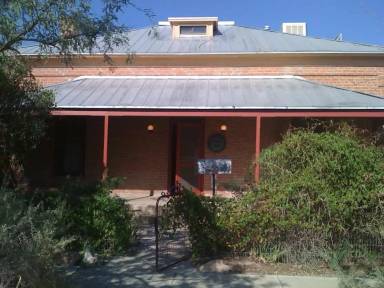 Main picture of 344 S 3rd Ave