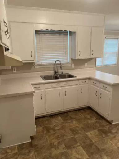 Main picture of 516 Center Dr