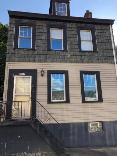 Main picture of 2820 Edwards Way