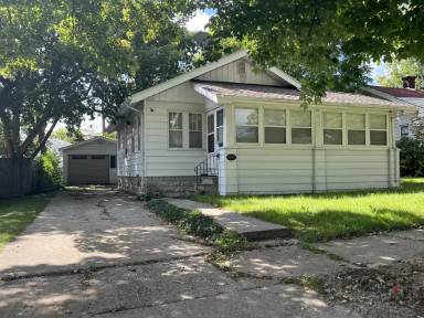 Main picture of 2555 Paducah St