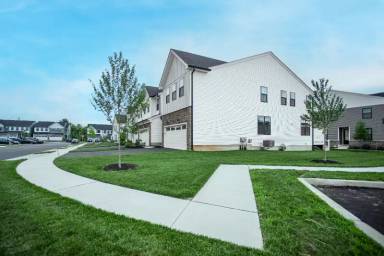 Main picture of 240 Lilac St