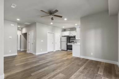 Main picture of 5310 N Union Blvd