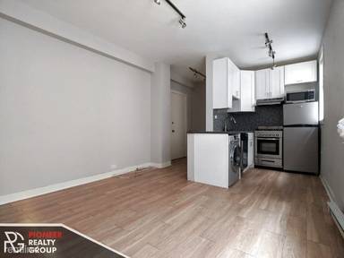 Main picture of 511 W Belmont Ave