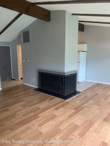 Main picture of 3042 Wicklow Rd