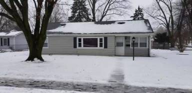 Main picture of 755 Montgomery Rd