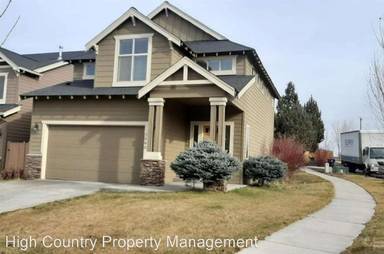 Main picture of 1860 NE Altura Dr