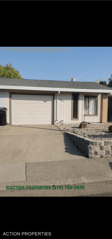 Main picture of 502 Hyacinth Ct