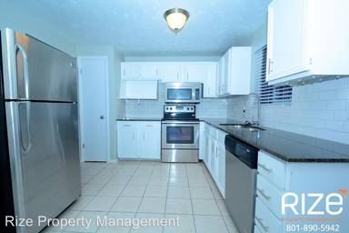 Main picture of 4584 S Knightsbridge Rd