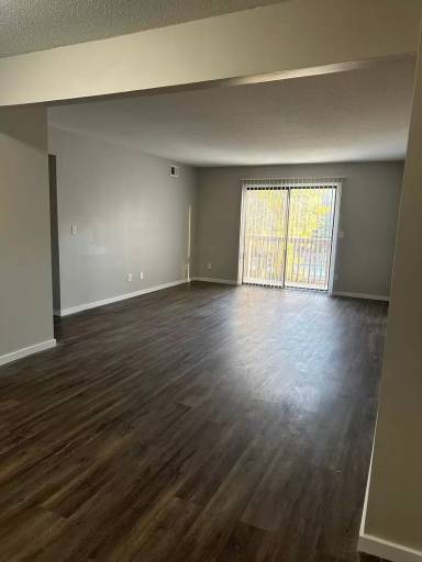 Main picture of 9507 University Ave