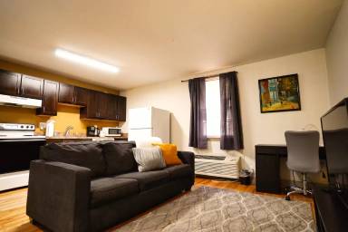 Main picture of 513 Park Ave