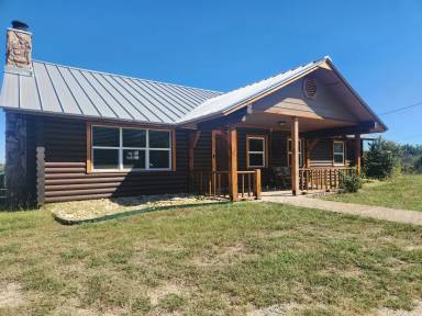 Main picture of 1260 Redbud Ln