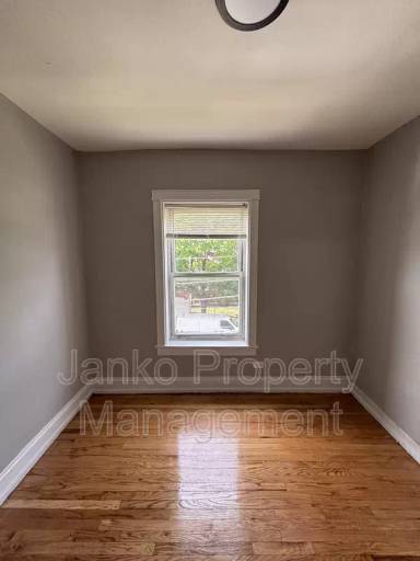 Main picture of 3357 W 63rd Pl