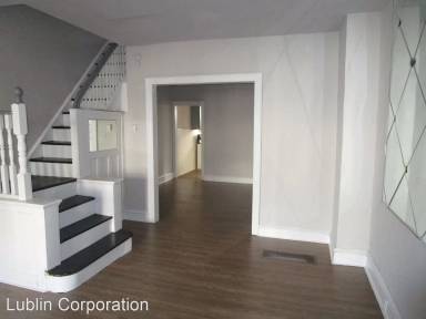 Main picture of 153 N 60th St