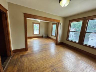 Main picture of 3 Elm Ct
