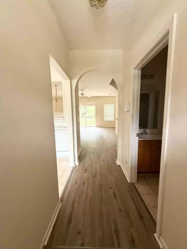 Main picture of 15 Pearl Chambers Ct