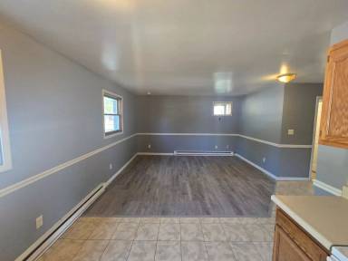 Main picture of 420 E Bryan St