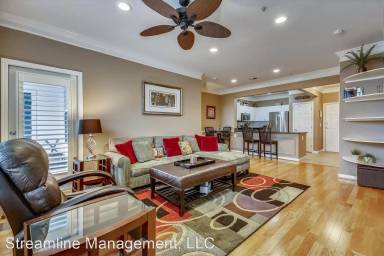 Main picture of Colonnade At Kentlands