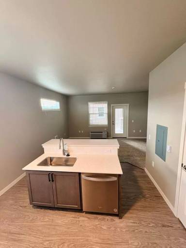 Main picture of 2960 Northwest Way