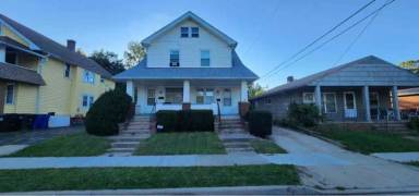 Main picture of 3368 W 105th St