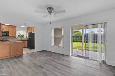 Main picture of 5215 SW 128th Ave