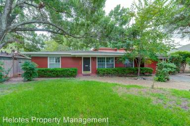 Main picture of 326 Larkwood Dr